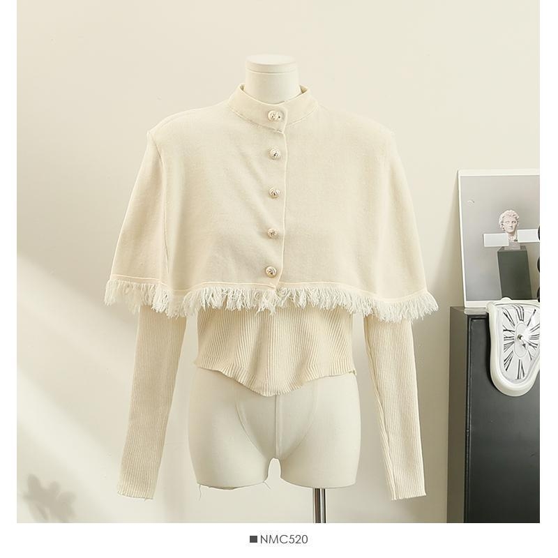 Nertas paltas su kutais ir V-kaklo iškirpte, medvilnė, vienos spalvos, moterims, rudens-žiema