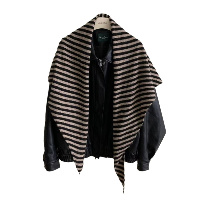 Pleteni šal s prugama — sadrži vunicu; godišnja doba: zima, proljeće, jesen; pletenje: warp; obrada: tie-dye