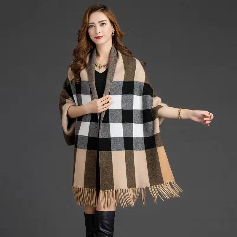 Pleten kardigan s kariranim uzorkom i resicama, jacquard tkanina, core-spun vlakno, slobodan kroj
