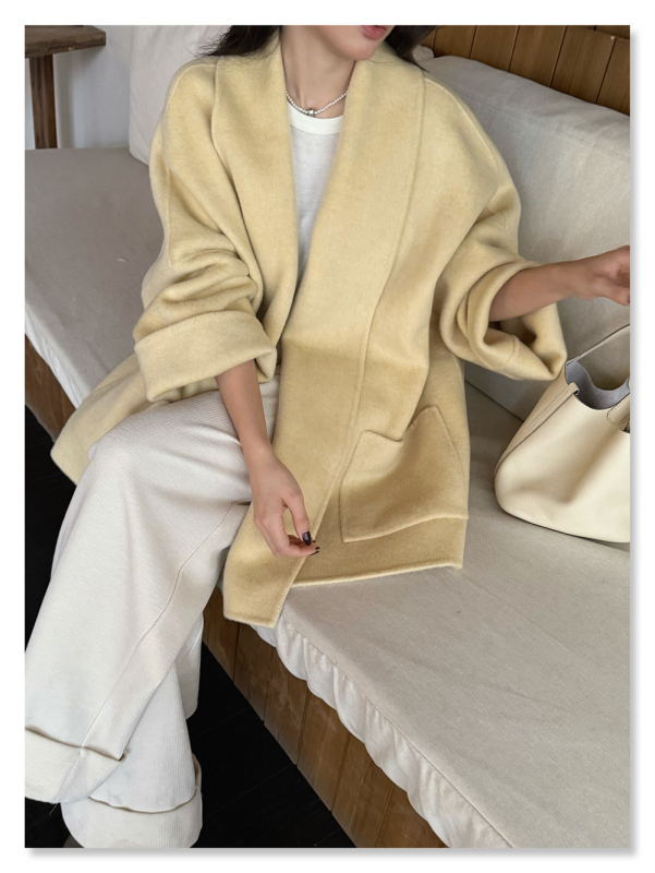 Ženski kaput od vunenog i yak vunenog materijala, jednofarban, s reverom, udoban kroj, duljina 50–65 cm