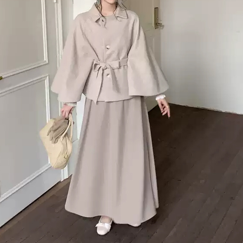 Női gyapjúkabát műszőrme gallérral – két darabos készlet, pamut-keverék anyag, vastag, lazán szabott, hosszú ujjú, egy soros gombolás, középmagas hossz (50–65 cm)