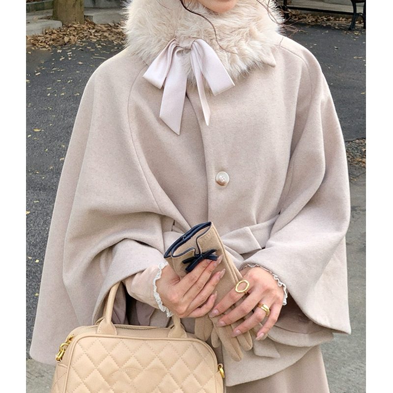 Női gyapjúkabát műszőrme gallérral – két darabos készlet, pamut-keverék anyag, vastag, lazán szabott, hosszú ujjú, egy soros gombolás, középmagas hossz (50–65 cm)