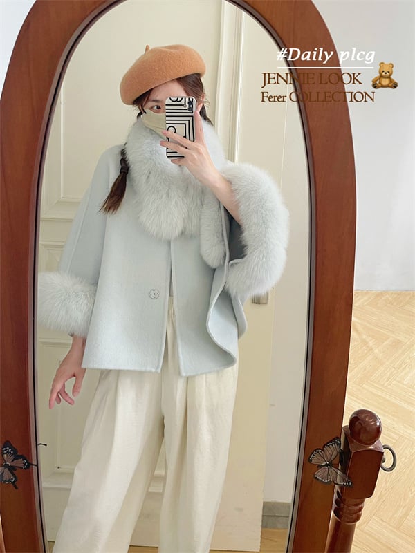 Palton de damă din lână, guler rotund, mâneci lungi, tricotat manual, lungime medie 50–65 cm, amestec lână 70–80% + 30–50% alt material, închidere cu nasturi pe o singură rând