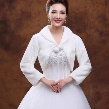 Vjenčani kaput od umjetnog krzna za nevestu i družice s dugim rukavima — umjetno krzno, jesen-zima sezona, stil fashion OL, ravno tkanje, dekorativno