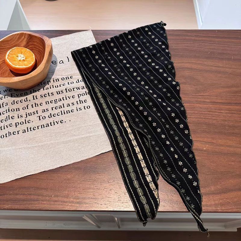Pamučni trokutasti šal za žene, dekorativni šal za vrat u literarno-retro stilu, ljeto 2025, veličina 98×24×48 cm