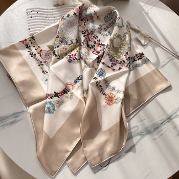 Флорален копринен твил квадратен шал, 100% мулбъри коприна, флорален принт, Пролет 2024