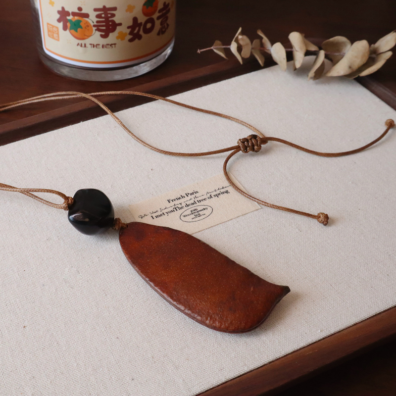 Garā džemperu ķēde Mori stilā ar ziedveida piekari, materiāls: riekstu čaula, sieviešu etniskais dizains, izlaidums 2025. gada rudenī