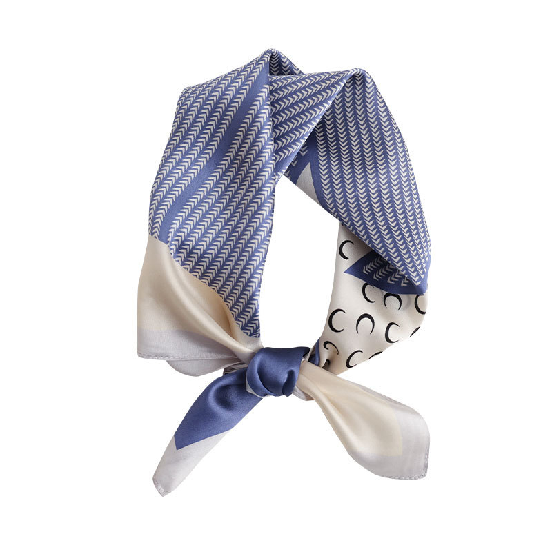 Копринен квадратен шал, 53×53 см, 100% коприна, есен 2025