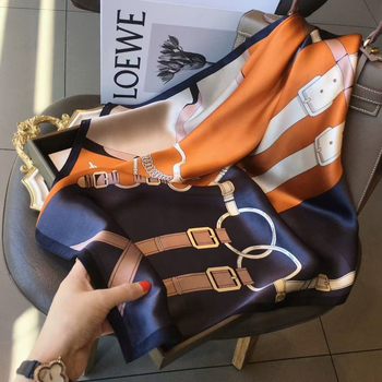 Svilen kerchief šal, 100% svila • saten tkanina • otisak
