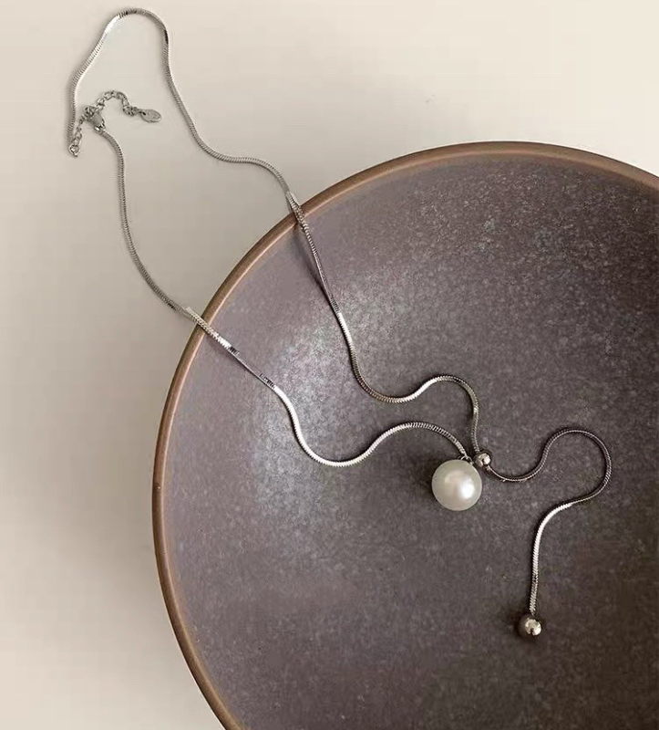 Garā kaklarota džemperim ar lielu pērlīšu kulonu, čūskveida ķēde, ģeometriskais stils, rūtainais raksts, 51–80 cm