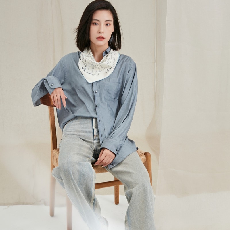 Svileni mali kvadratni šal - 100% svila; tkanina: twill; stil: mali kvadrat, retro, književnost i umjetnost; otisak; za dame
