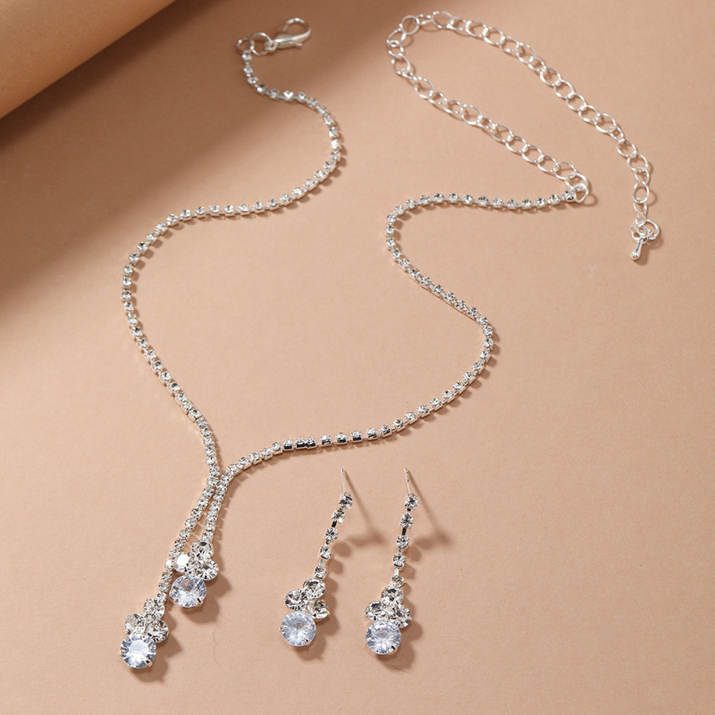 Set nakita: cirkon cvjetni dizajn, naušnice i ogrlica, materijal rhinestone, korejski stil