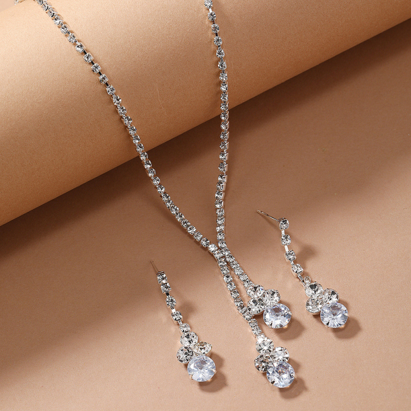 Set nakita: cirkon cvjetni dizajn, naušnice i ogrlica, materijal rhinestone, korejski stil