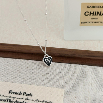 Set colier și cercei din argint S925, pandant inimă și nod bow, placare electroplată, lungime lanț 41–50 cm, greutate 2,3 g