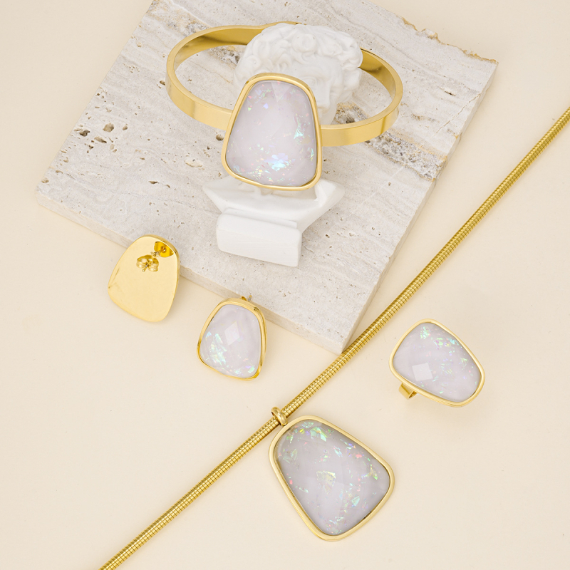 Set de bijuterii din oțel inoxidabil cu pandant din titan, lanț șarpe, placare electrolitică — cercei, colier și brățară