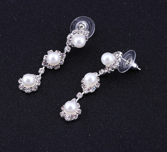 Set de bijuterii de mireasă cu perle: colier, cercei, brățară • Material: Perlă • Set de bijuterii