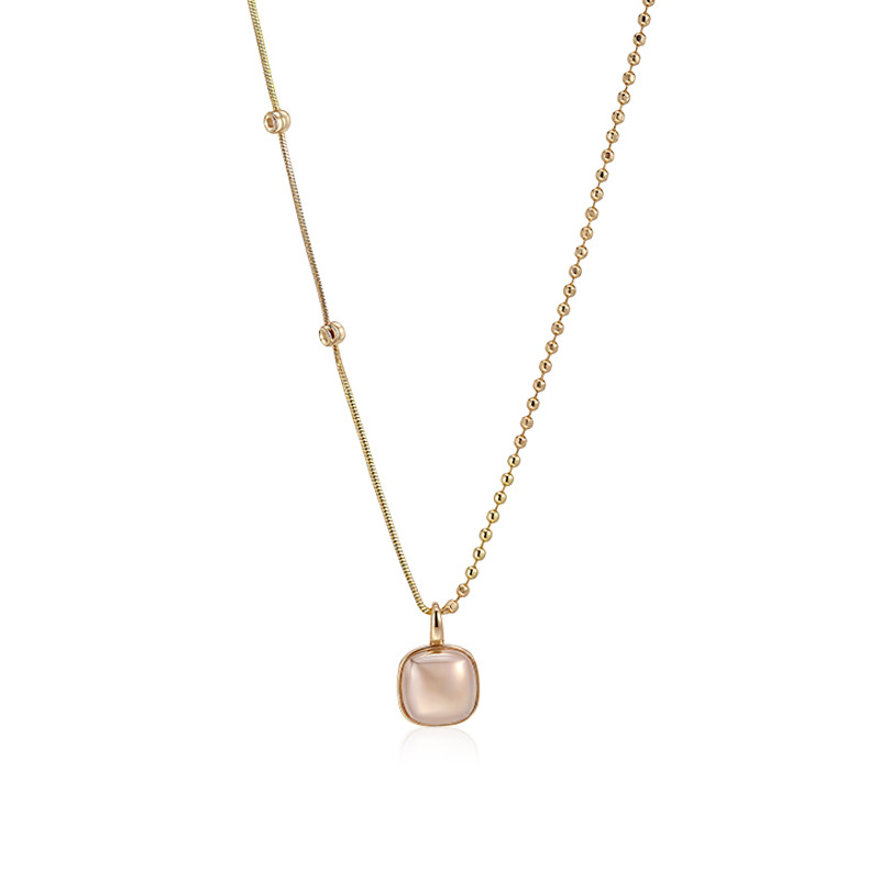 Colier cu perlă artificială, formă geometrică, lanț răsucit, pandantiv din cupru, finisaj electroplatat