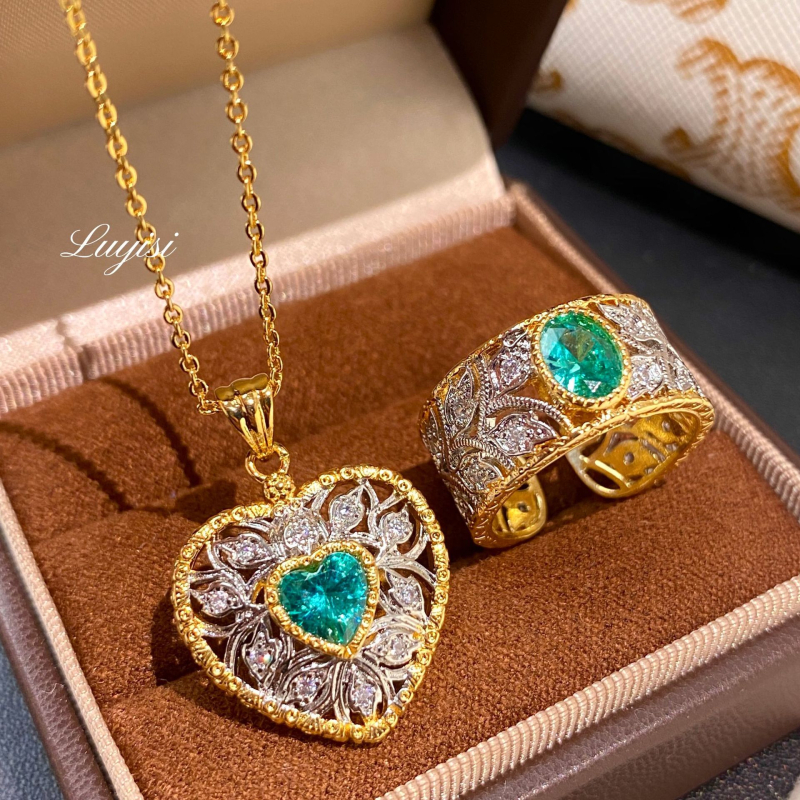 Italijanski Bucci stil — tkan tekstura dvostruko zlato, srcolni privjesak s iris motivom i dijamantnim ukrasom — vintage set: ogrlica i narukvica