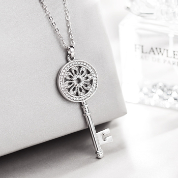 Kulcsmedálos nyaklánc, ötvözet, Zhuotu, minimalist geometriai stílus, tél 2021