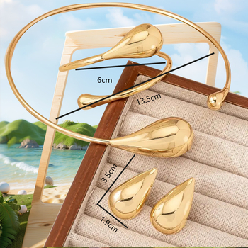 Set de bijuterii: cercei, colier și brățară; material: aliaj; lanț Twist; material pandantiv: aliaj; model: pisicuță Snoopy/persoanaj animat