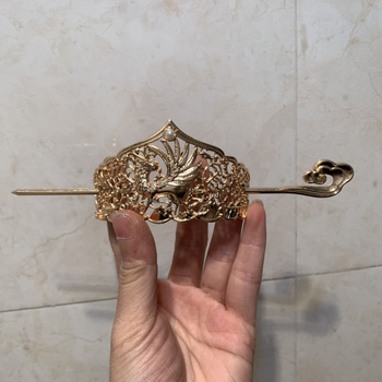 Galvos aksesuaras – plaukų karūna iš metalo, senovinis stilius (Medžiaga: Metalas; Stilius: Kitas; Prekės ženklas: Unique; Išleidimas: 2021 m. vasara)