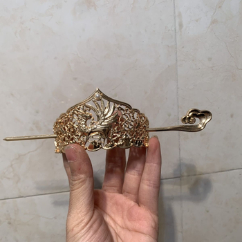 Galvos aksesuaras – plaukų karūna iš metalo, senovinis stilius (Medžiaga: Metalas; Stilius: Kitas; Prekės ženklas: Unique; Išleidimas: 2021 m. vasara)