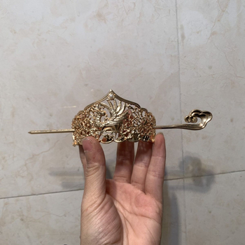 Galvos aksesuaras – plaukų karūna iš metalo, senovinis stilius (Medžiaga: Metalas; Stilius: Kitas; Prekės ženklas: Unique; Išleidimas: 2021 m. vasara)