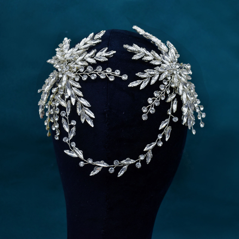 Plaukų aksesuaras su krištolais – rankų darbo gėlėtas plaukų papuošalas vestuvėms (balto krištolo)