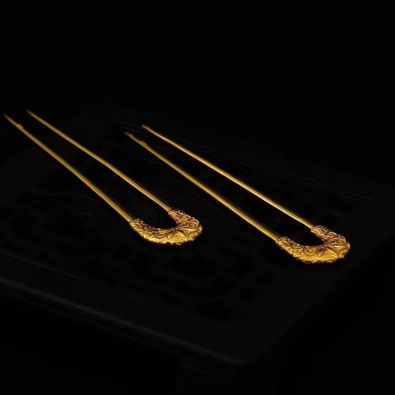 Rézből készült U-alakú hajtű aranyozott felülettel, Tang-dinasztia antik stílusú levélmotívummal, elektrolitikus plattálással, fejfedő kiegészítő