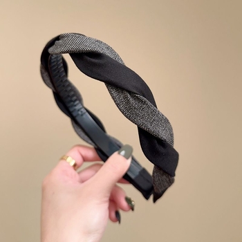 Patobulinta versija: Pynėta plaukų juosta su dantimis – vaikams skirta aksesuaras plaukams, elegentiškas stilius (pavasaris 2025)