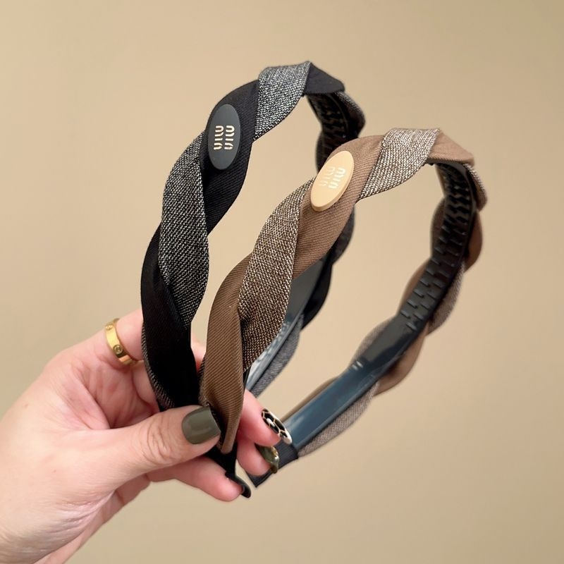 Patobulinta versija: Pynėta plaukų juosta su dantimis – vaikams skirta aksesuaras plaukams, elegentiškas stilius (pavasaris 2025)