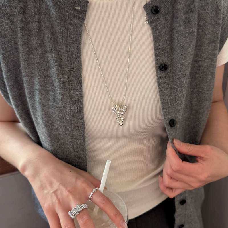 Ogrlica u stilu Ins s teksturom srca i produženim mehanizmom za izvlacenje, ručna izrada; materijal: titan čelik; privjesak: bakar; lanac: običan lanac; oblik: geometrijski