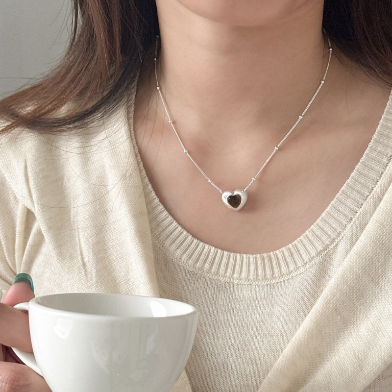 Set colier și cercei cu piatră ochi de tigru, inimă, din argint 925, încrustate, stil retro-coreean