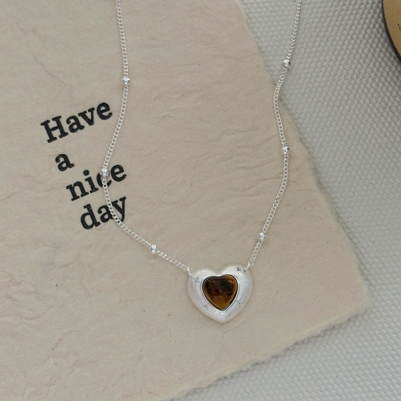 Set colier și cercei din argint 925 cu piatră ochi de tigru, motiv inimă, lanț simplu