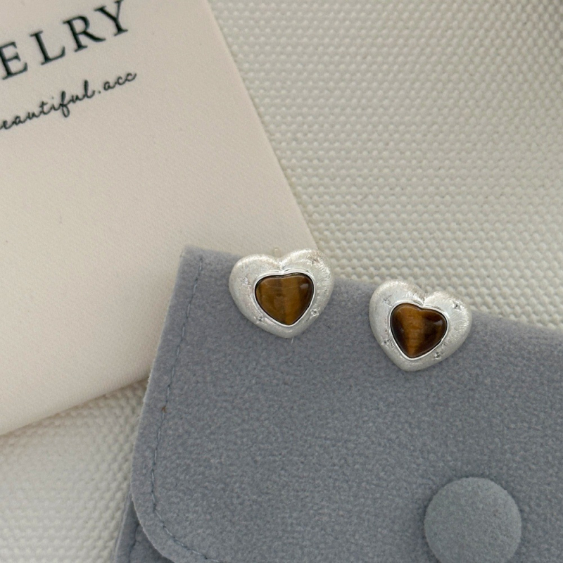 Set colier și cercei din argint 925 cu piatră ochi de tigru, motiv inimă, lanț simplu