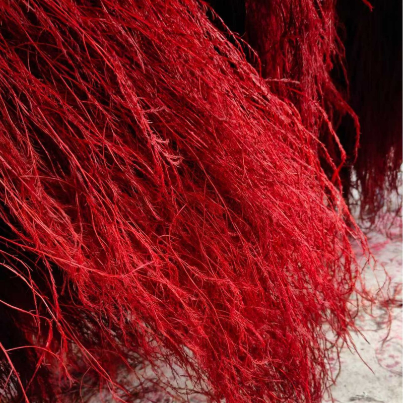 Függő virágkompozíció konzervált és szárított virágokból Dragon Whiskers és Long-Hair Grass; Márka Yunnan Runhong • 2024 • Modern minimál stílus • Kína