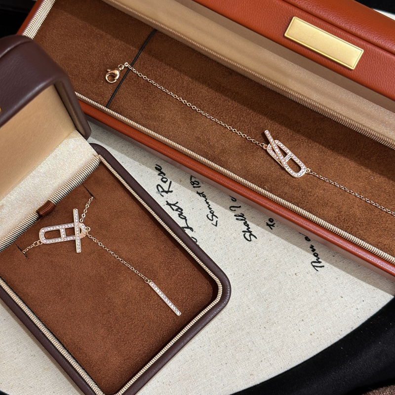 Set colier și brățară pentru femei cu ciucuri din cupru — electroplacare, lanț normal, pandantiv din cupru