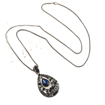 Ilga kaklo grandinė su lašinio formos pakabuku, gyvatės grandine, lydinys, ilgis 81 cm+