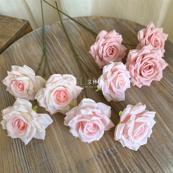 3-fejű gyémánt selyem rózsa falidísz