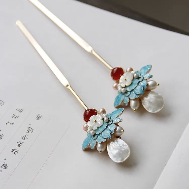 Hajatű ötvözetből cloisonné emállel – pivónia motívummal, eredeti design, fejfedő hagyományos kínai stílusban, Shi Nuoyi, 2021 nyár