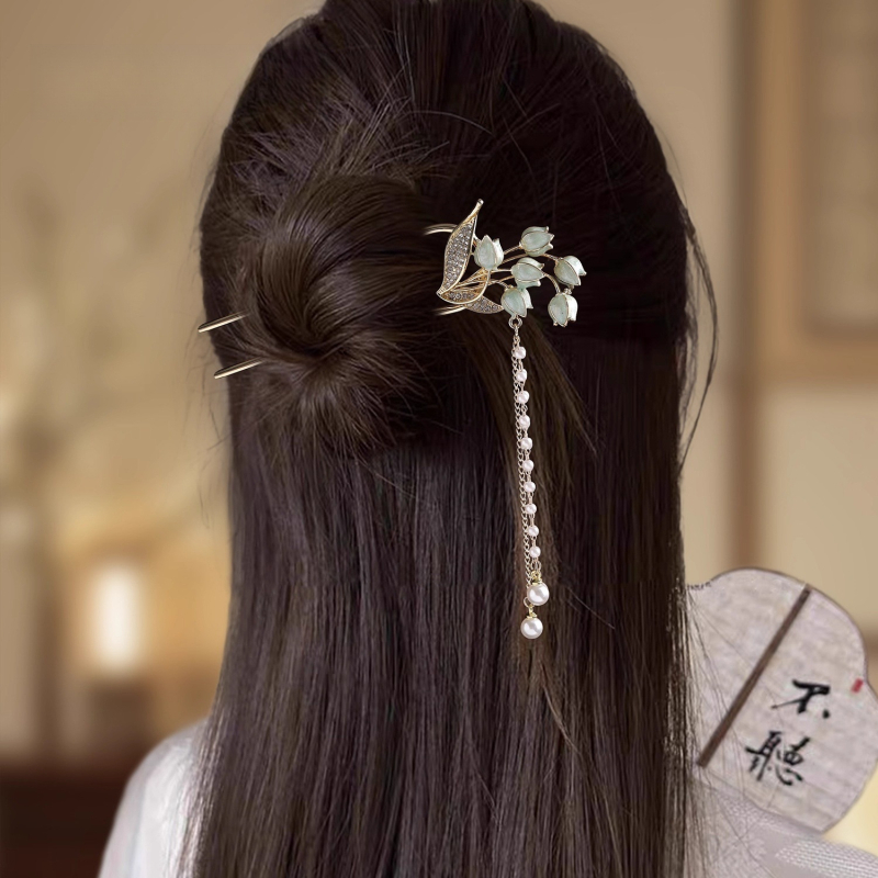 Kínai stílusú U-formájú hajtű gyöngyökkel — Anyag: ötvözet; Stílus: kínai; Forma: U; Feldolgozás: elektroplakálás; Megjelenés: 2025 ősz