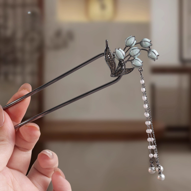 Kínai stílusú U-formájú hajtű gyöngyökkel — Anyag: ötvözet; Stílus: kínai; Forma: U; Feldolgozás: elektroplakálás; Megjelenés: 2025 ősz