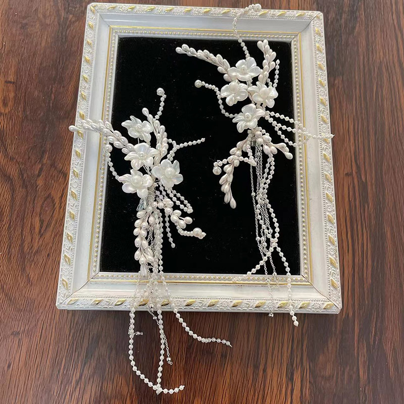 Диадема за коса с перлено цвете и пискюл, странична щипка, тъкано изработено, естествен стил