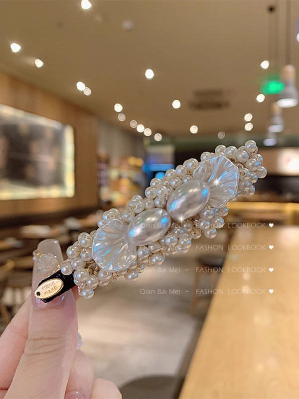 Перлена щипка за коса – за бретон и свободни кичури, клипс с една част, модерен аксесоар за коса