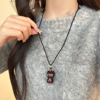 Етно стил колие с подвеска късметлива котка, ръчна изработка, подвеска от дървена смола, обикновена верига