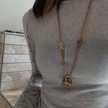 Nyaklánc: természetes tigrisszem kő, kerek gyöngyök és bojt függő, geometriás dizájn, zsinórlánc, 61–70 cm hosszúság