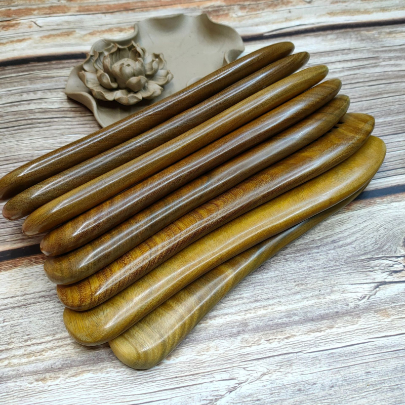 Drveni češalj za kosu, materijal: sandalwood/rosewood, polirani završetak, uzorak pejzažnih cvjetova