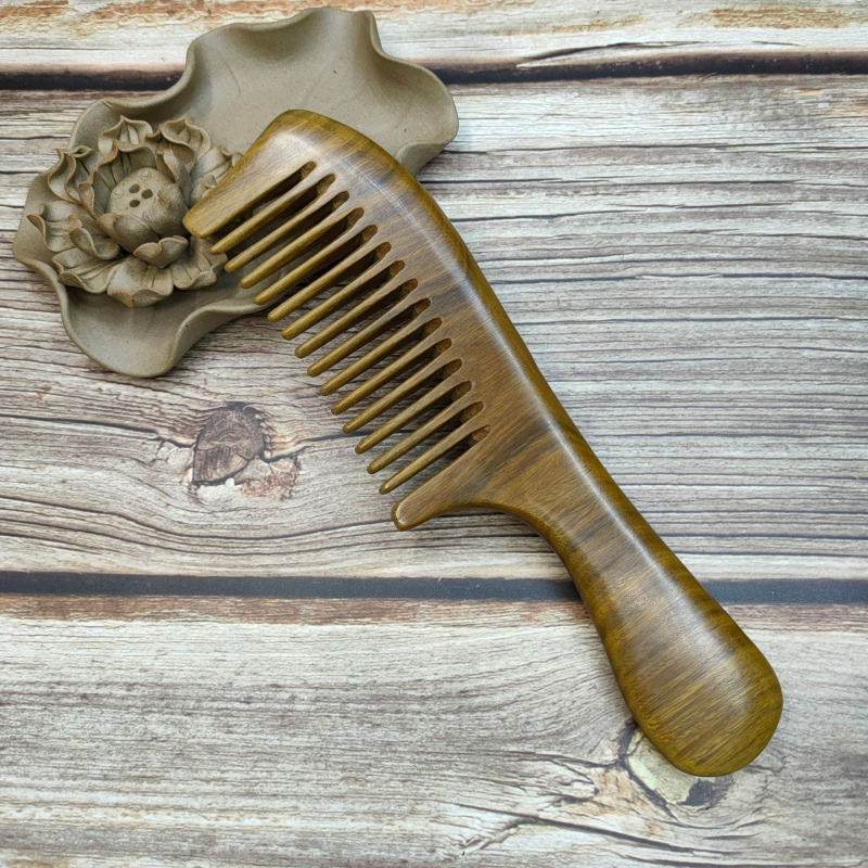 Drveni češalj za kosu, materijal: sandalwood/rosewood, polirani završetak, uzorak pejzažnih cvjetova