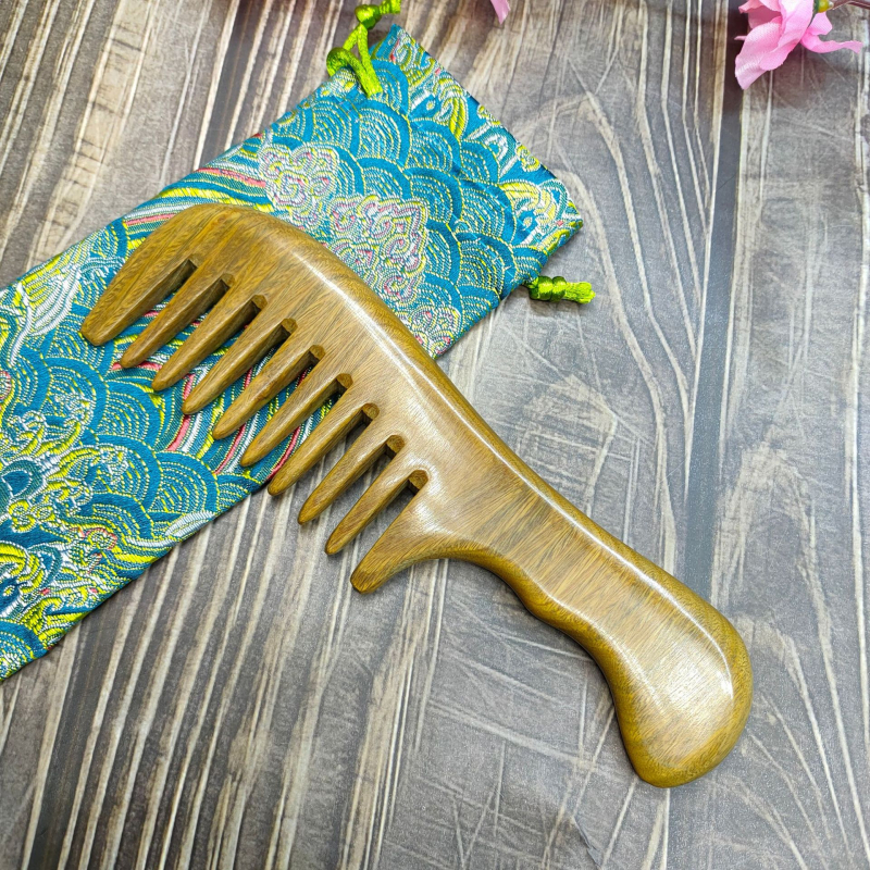 Ξύλινο χτένι, υλικό: sandalwood/rosewood, προέλευση: Min county, Anhui, φινίρισμα επιφανείας: grind, σχέδιο: τοπίο λουλουδιών