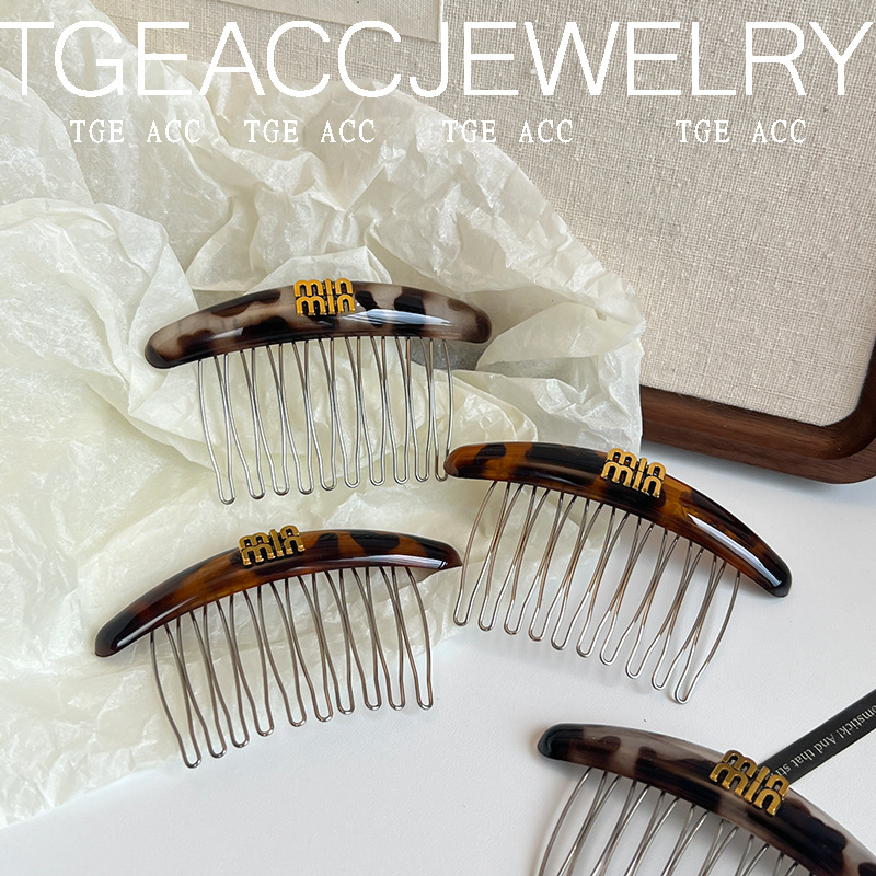 Γυναικεία πλαστική χτένα φράντζας - Αξεσουάρ κεφαλής, Φθινόπωρο 2024